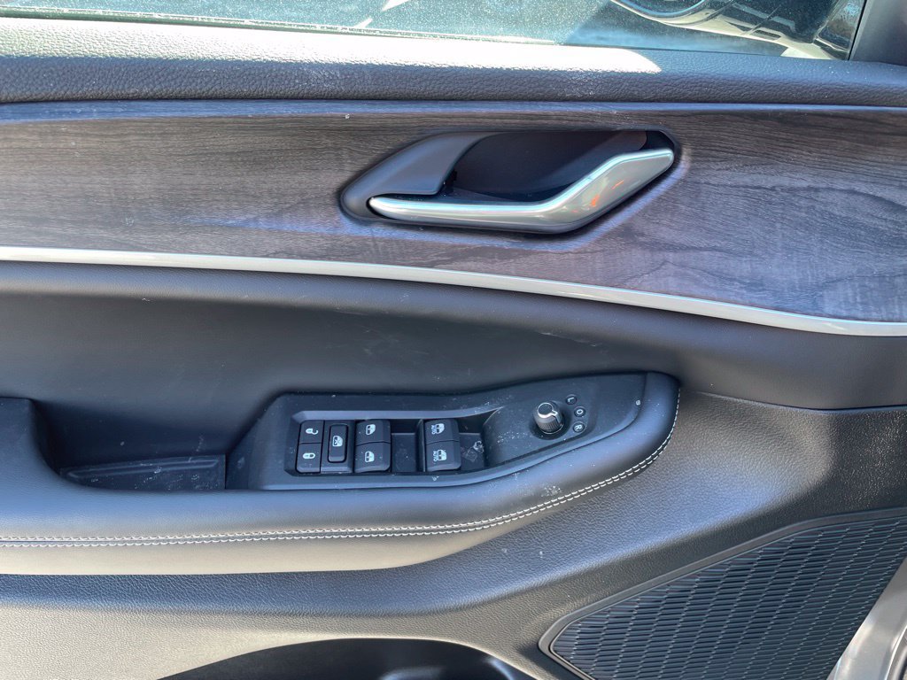 New 2026 Jeep Grand Cherokee Altitude AWD/4WD image 8