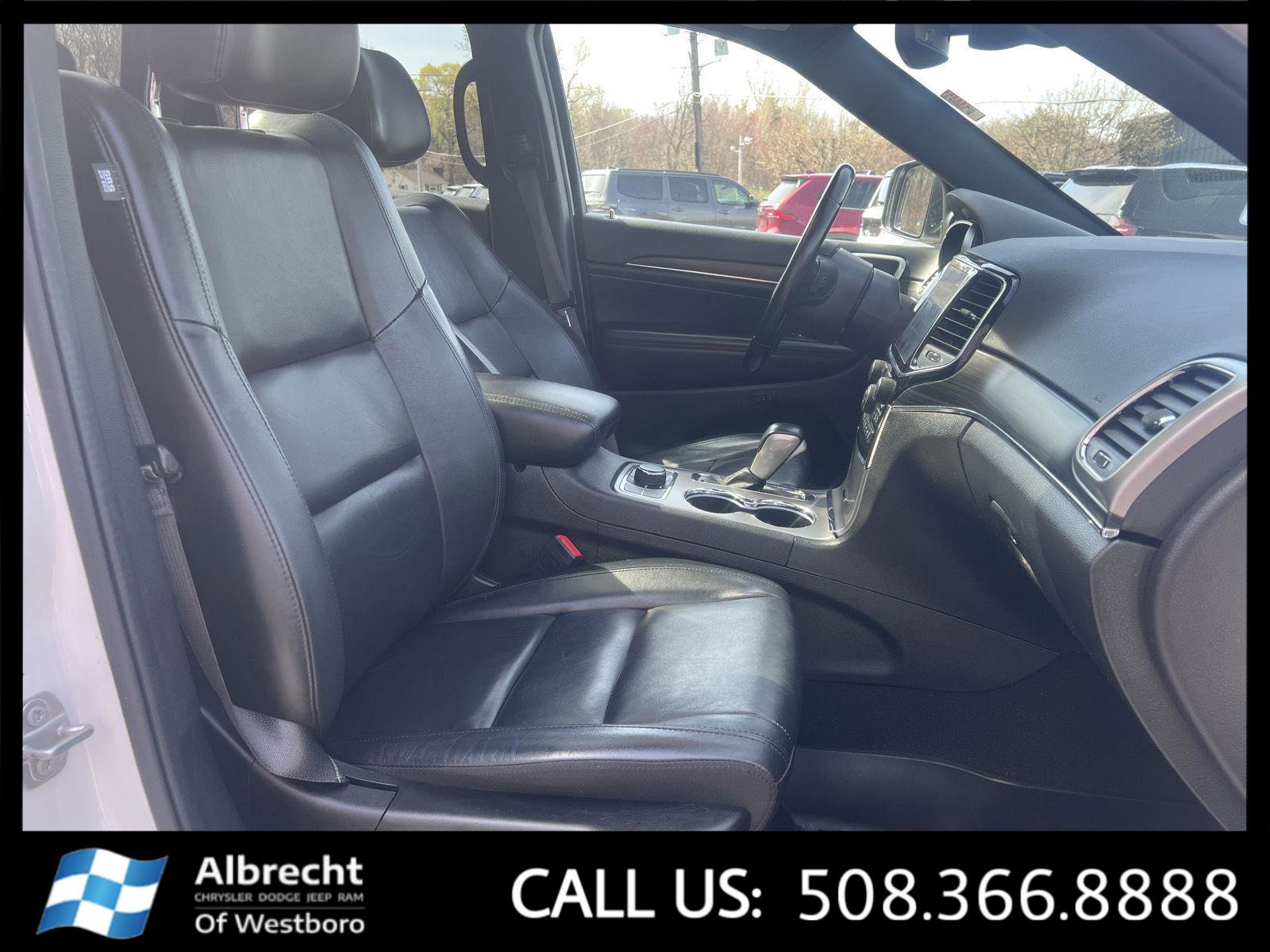 Used 2022 Jeep Grand Cherokee Limited w/ Trailer Tow Group IV image 20