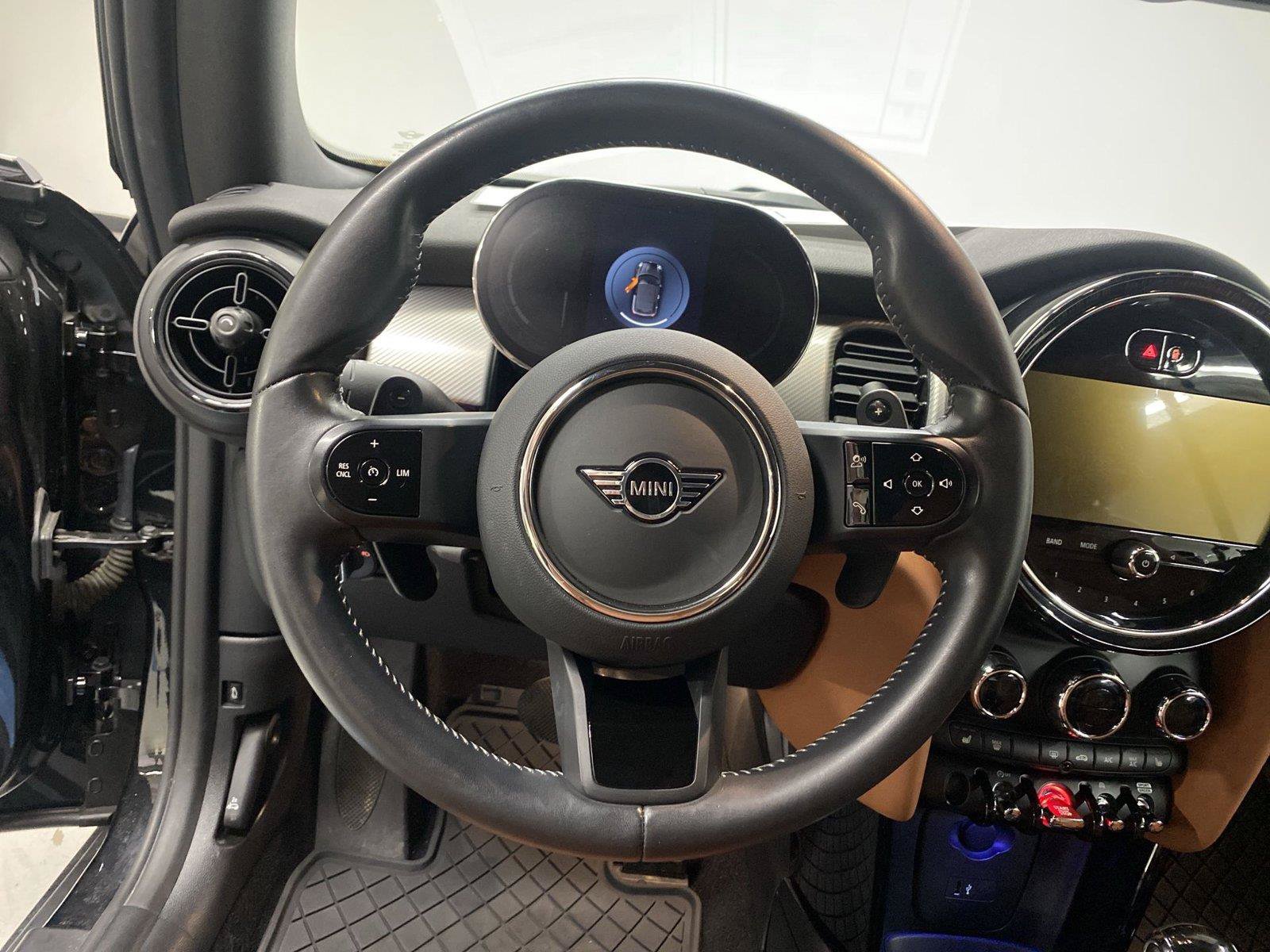 Used 2024 MINI Cooper S w/ Signature Upholstery Package FWD image 15