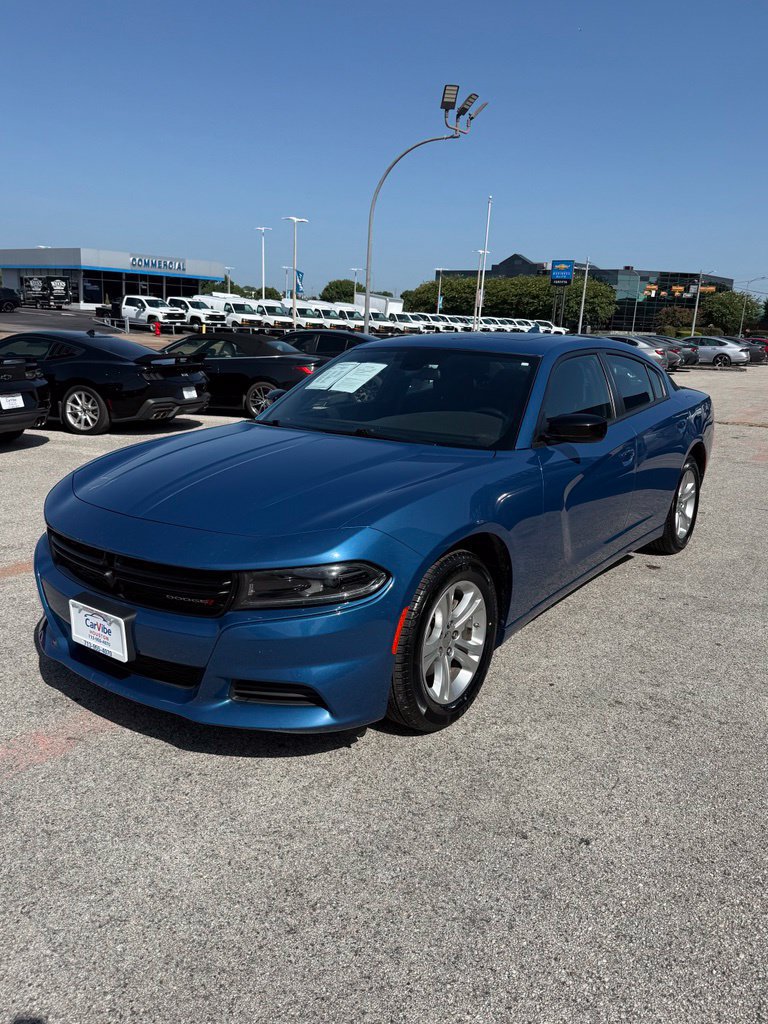Used 2023 Dodge Charger SXT RWD image 3