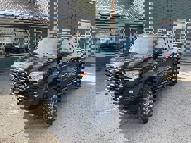 Used 2019 Toyota Tacoma SR5 image 3