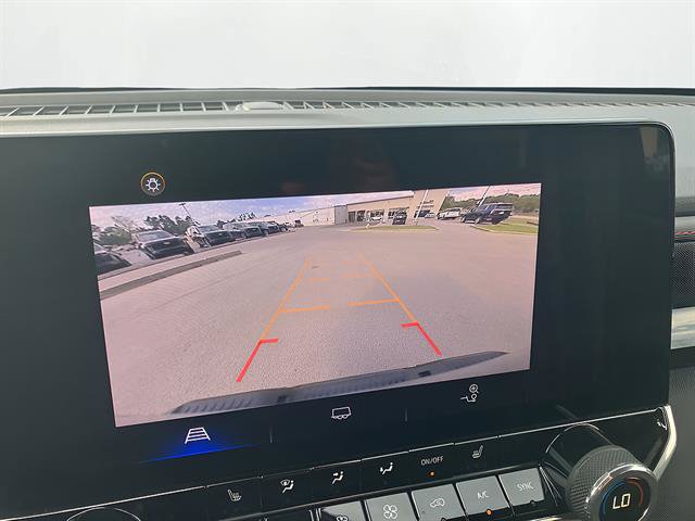 Used 2024 Chevrolet Colorado Z71 w/ Z71 Convenience Package 2 AWD/4WD image 16