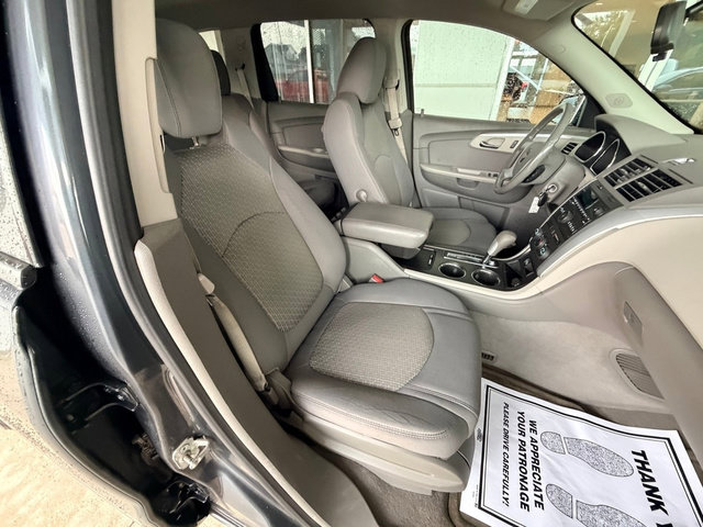 Used 2012 Chevrolet Traverse LS FWD image 21