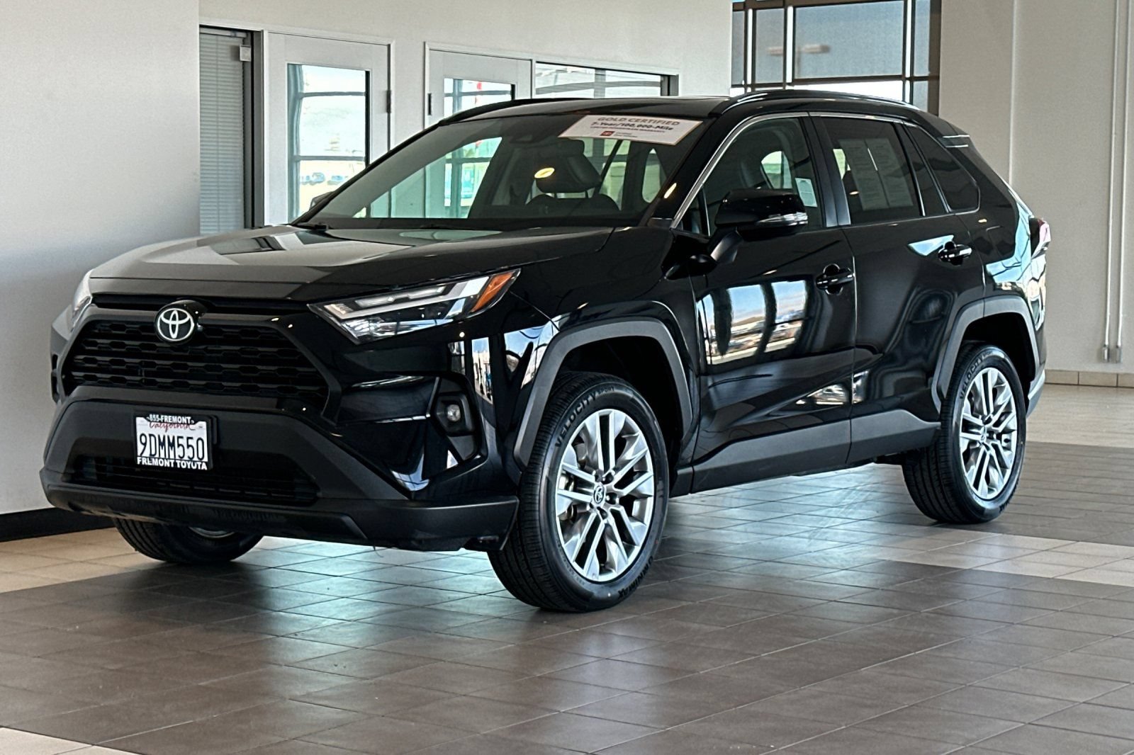 Certified 2022 Toyota RAV4 XLE Premium AWD/4WD image 8