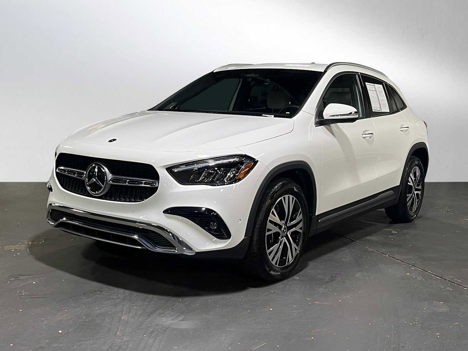 Used 2025 Mercedes-Benz GLA 250 4MATIC image 7