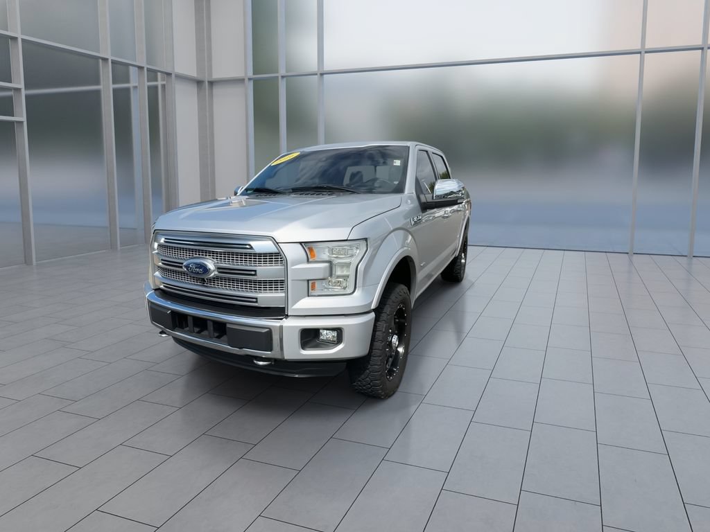 Used 2016 Ford F150 Platinum w/ Equipment Group 701A Luxury AWD/4WD image 4