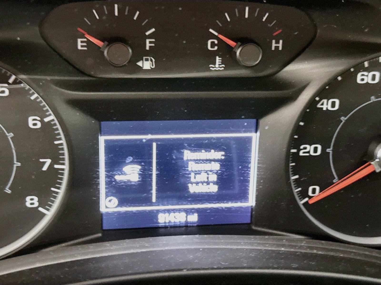 Used 2018 GMC Terrain SLE w/ Driver Convenience Package AWD/4WD image 3