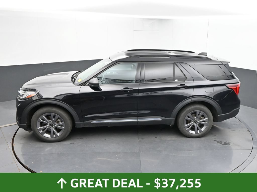 Used 2025 Ford Explorer Active w/ Active Comfort Package AWD/4WD image 39