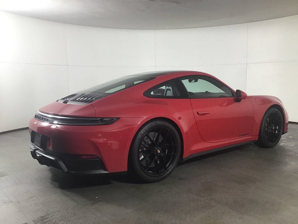 Certified 2025 Porsche 911 Carrera GTS RWD image 7