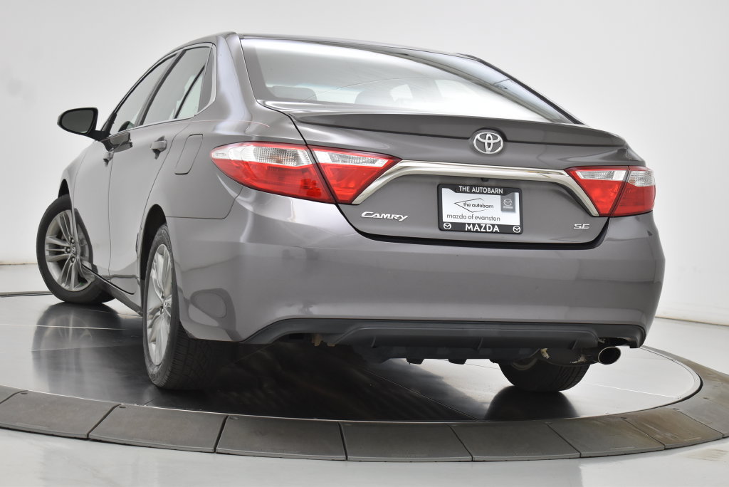 Used 2017 Toyota Camry SE FWD image 7