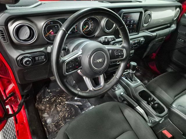 Used 2018 Jeep Wrangler Unlimited Sahara AWD/4WD image 11