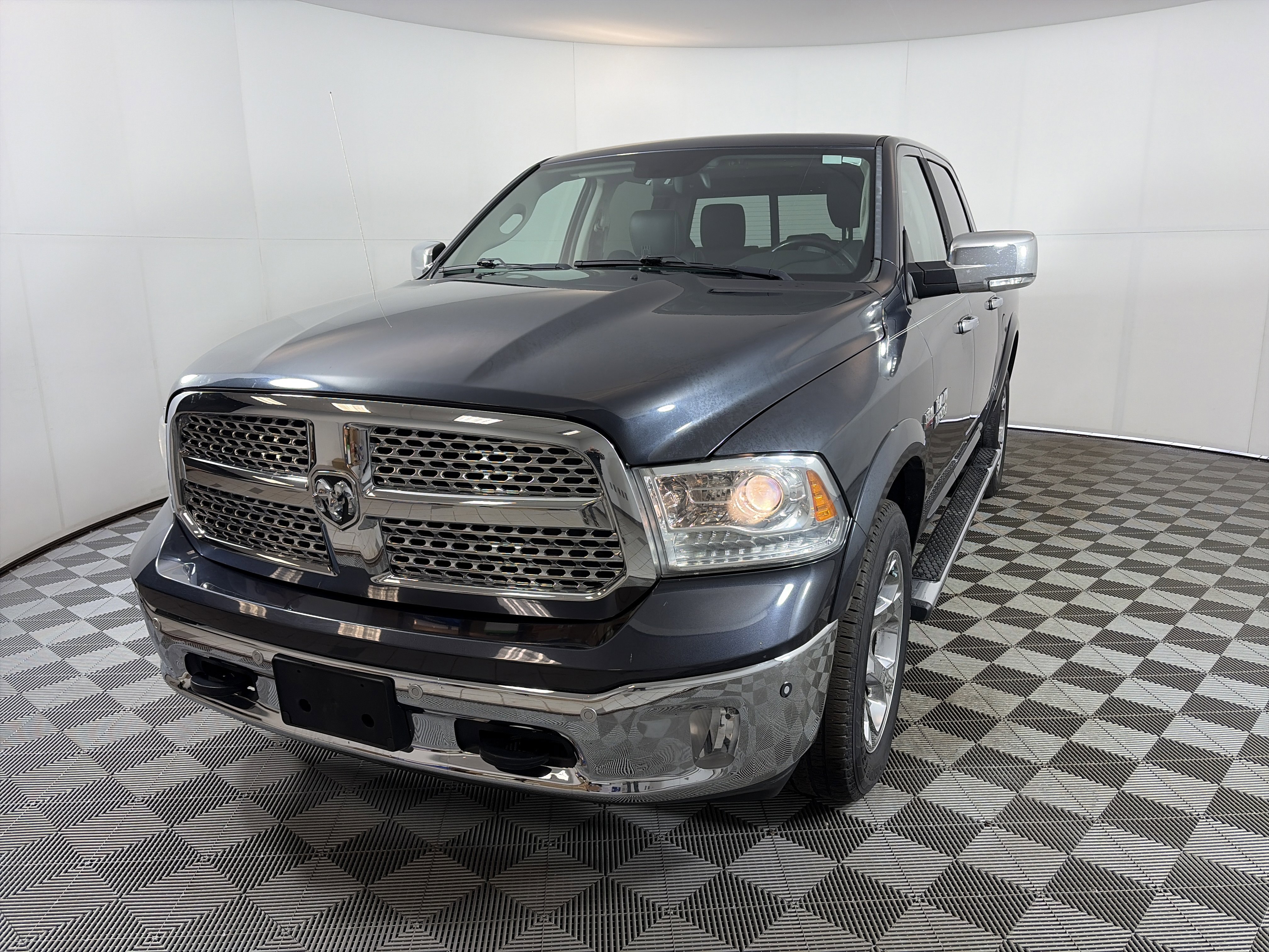 Used 2016 RAM 1500 Laramie w/ Convenience Group image 3