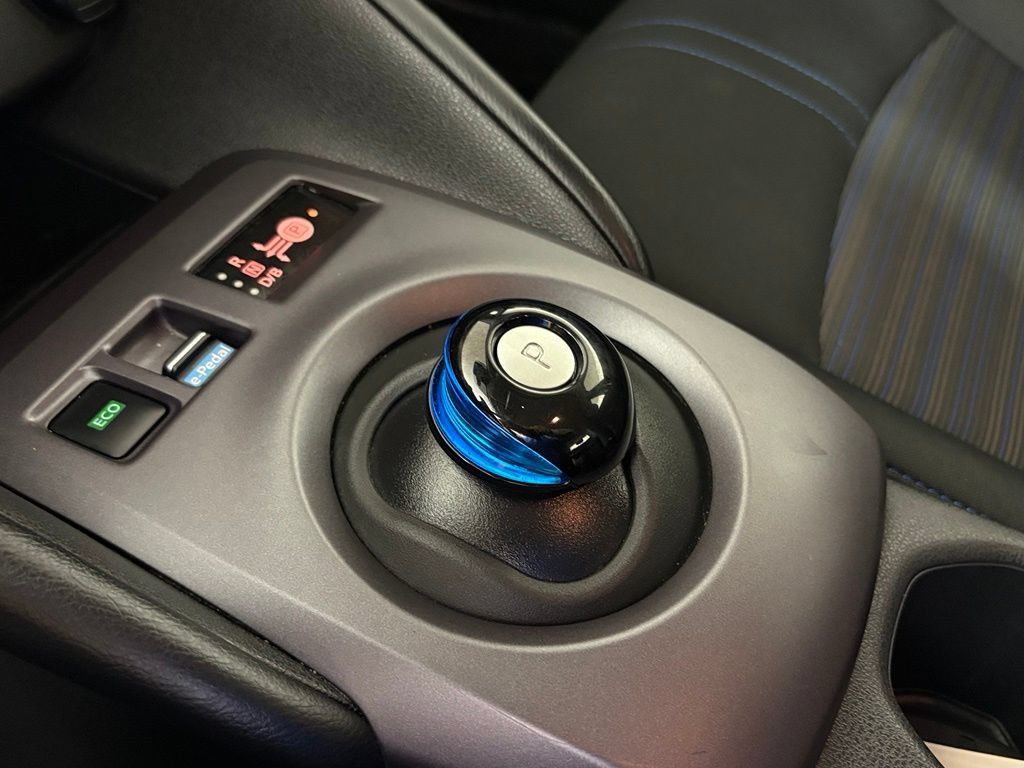 Used 2025 Nissan Leaf S FWD image 33