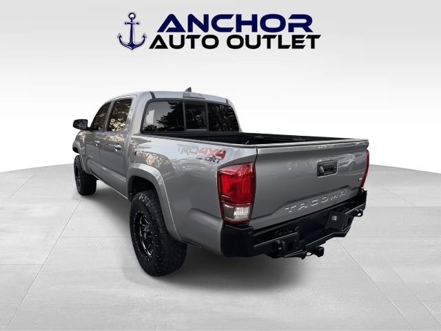 Used 2016 Toyota Tacoma TRD Sport image 6