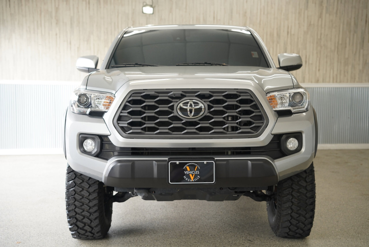 Used 2023 Toyota Tacoma TRD Off-Road image 3