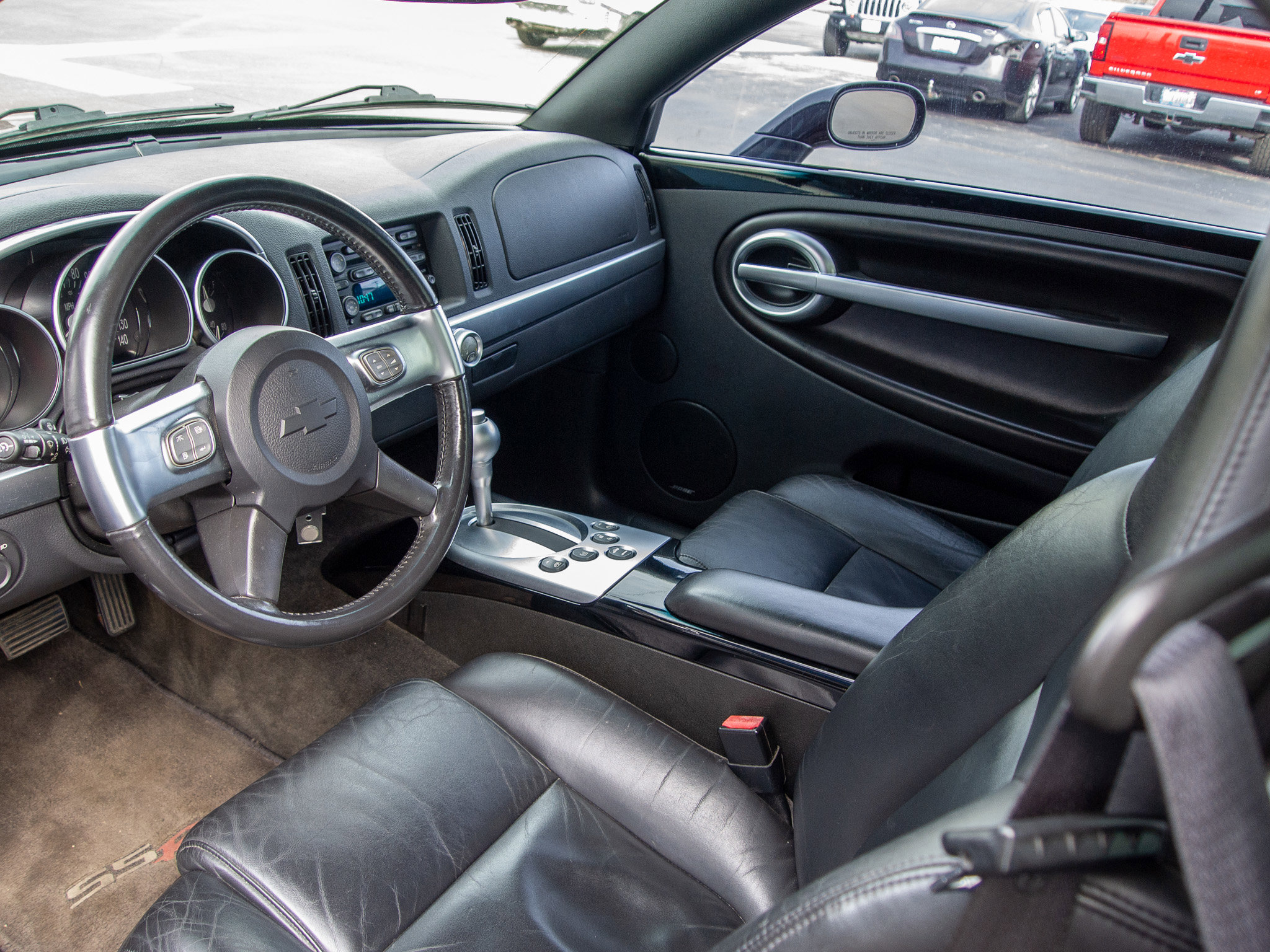 Used 2004 Chevrolet SSR w/ Preferred Equipment Group image 21