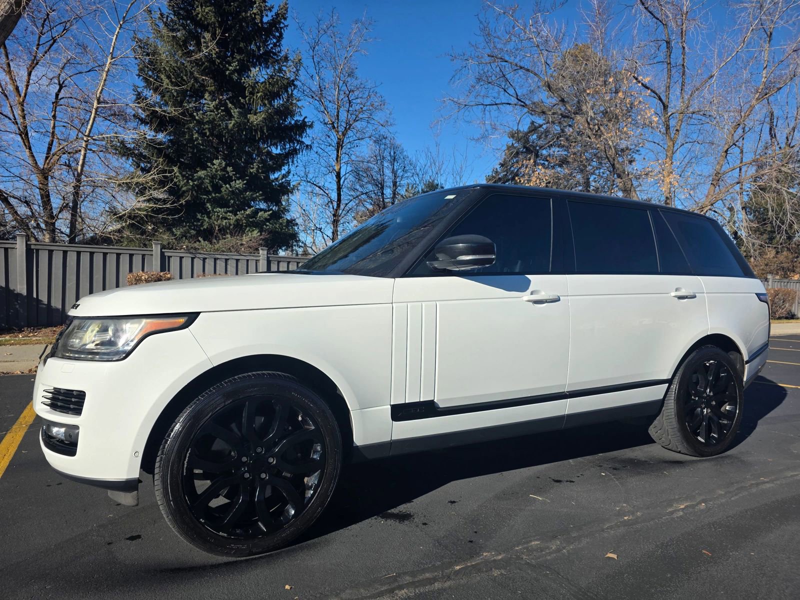 Used 2015 Land Rover Range Rover Long Wheelbase Supercharged image 2