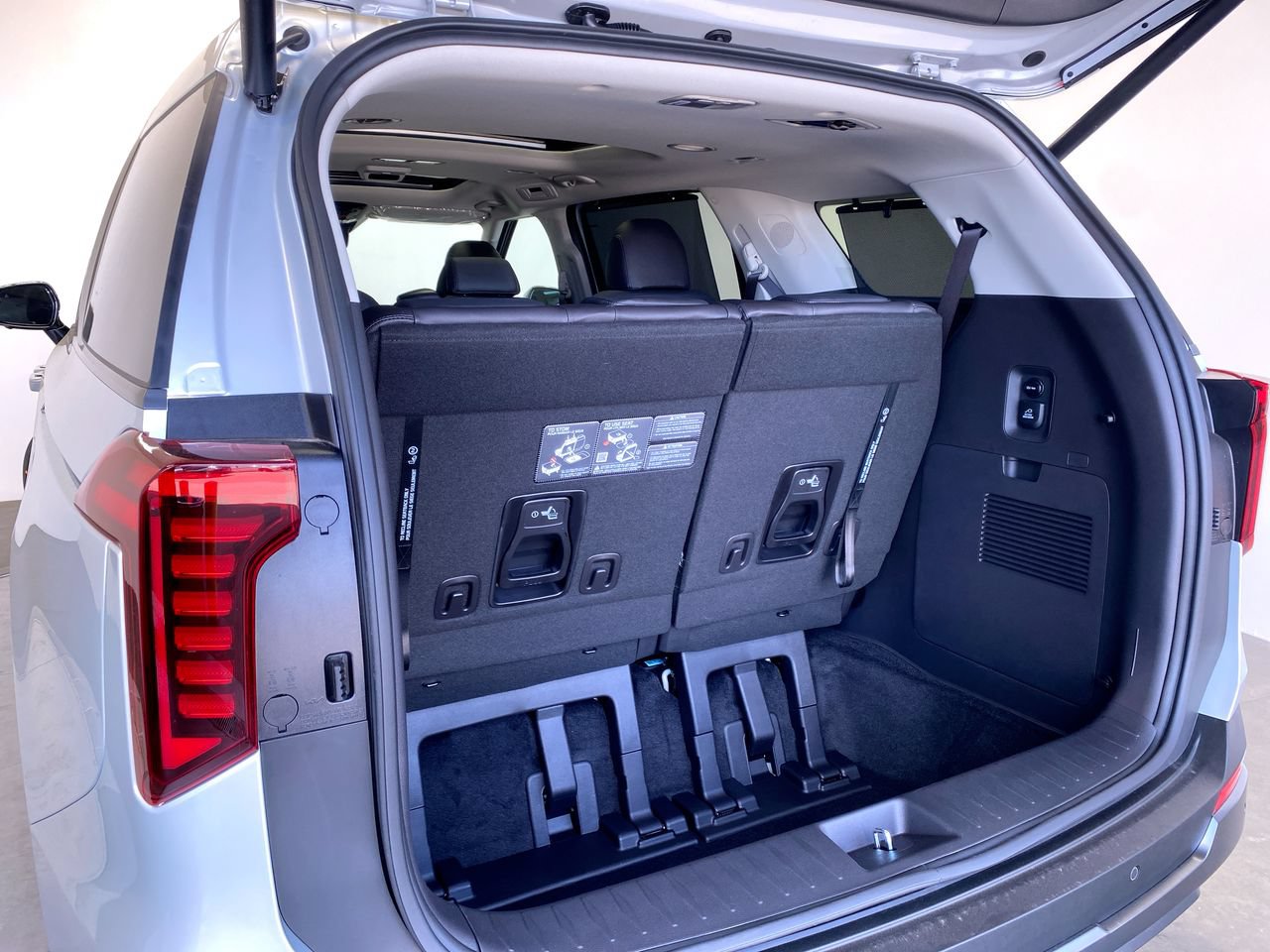 New 2026 Kia Carnival SX Prestige FWD image 15