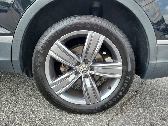 Used 2018 Volkswagen Tiguan SEL Premium FWD image 7