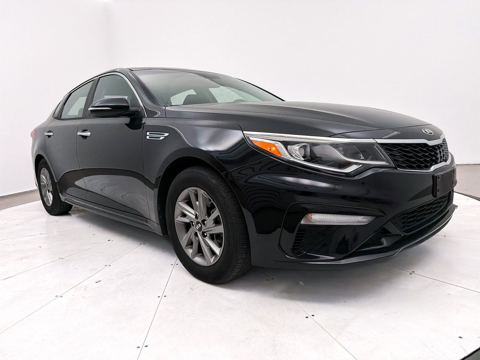 Used 2019 Kia Optima LX image 9