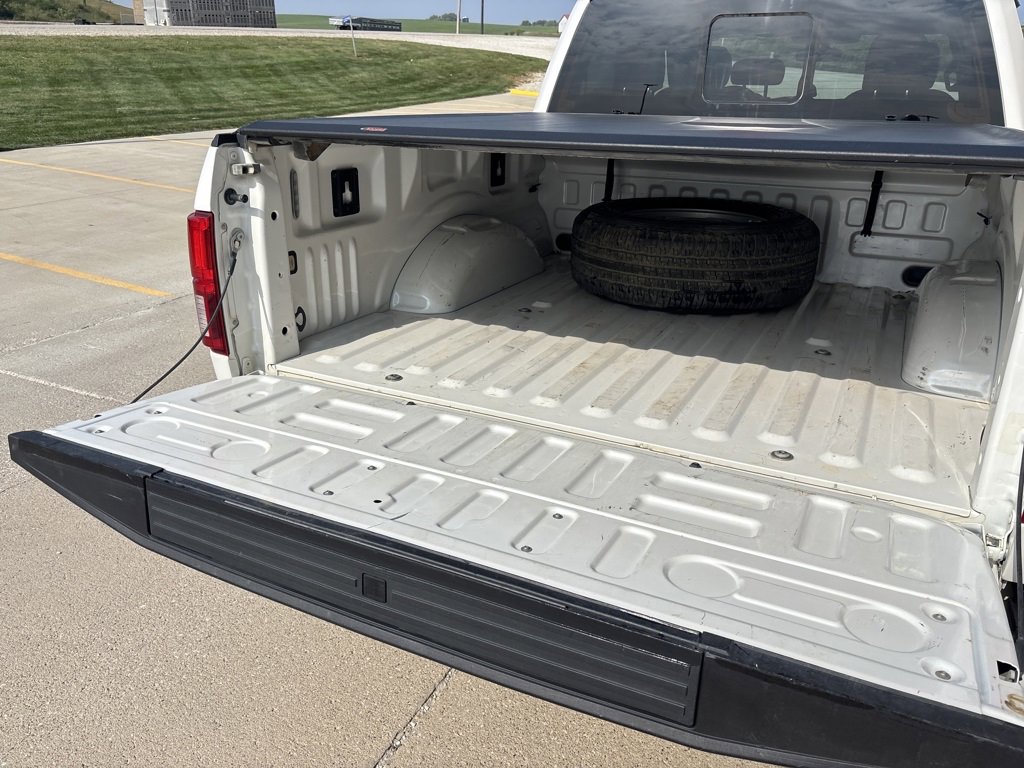 Used 2018 Ford F150 Platinum w/ Equipment Group 701A Luxury image 12