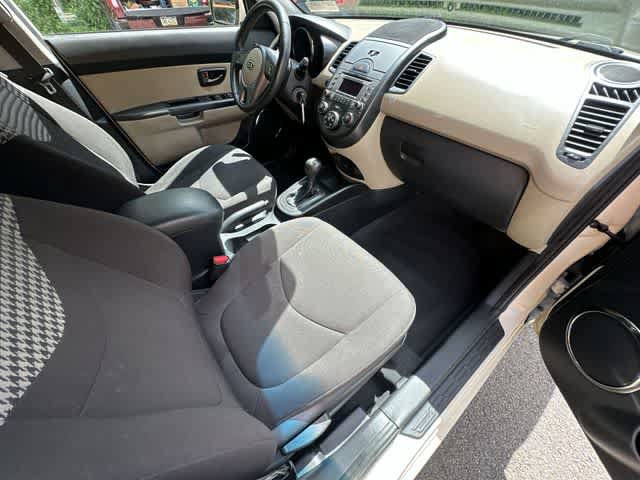 Used 2011 Kia Soul ! FWD image 18