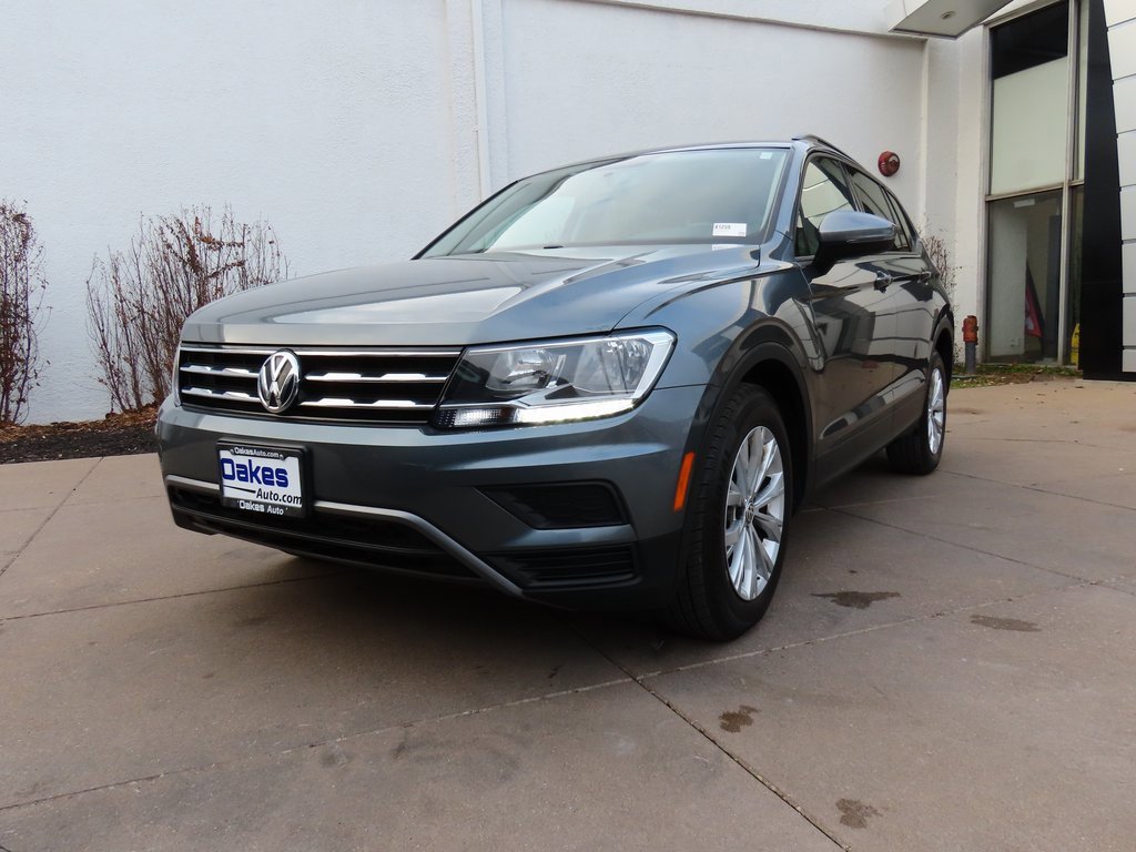 Used 2018 Volkswagen Tiguan S image 3