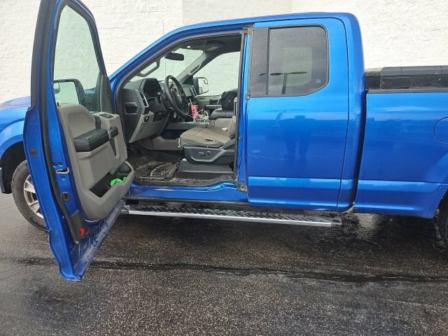 Used 2016 Ford F150 XLT w/ Equipment Group 301A Mid RWD image 7