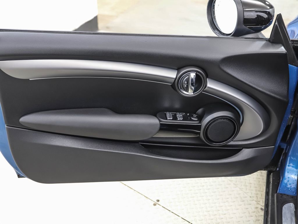 Used 2024 MINI Cooper Convertible image 9