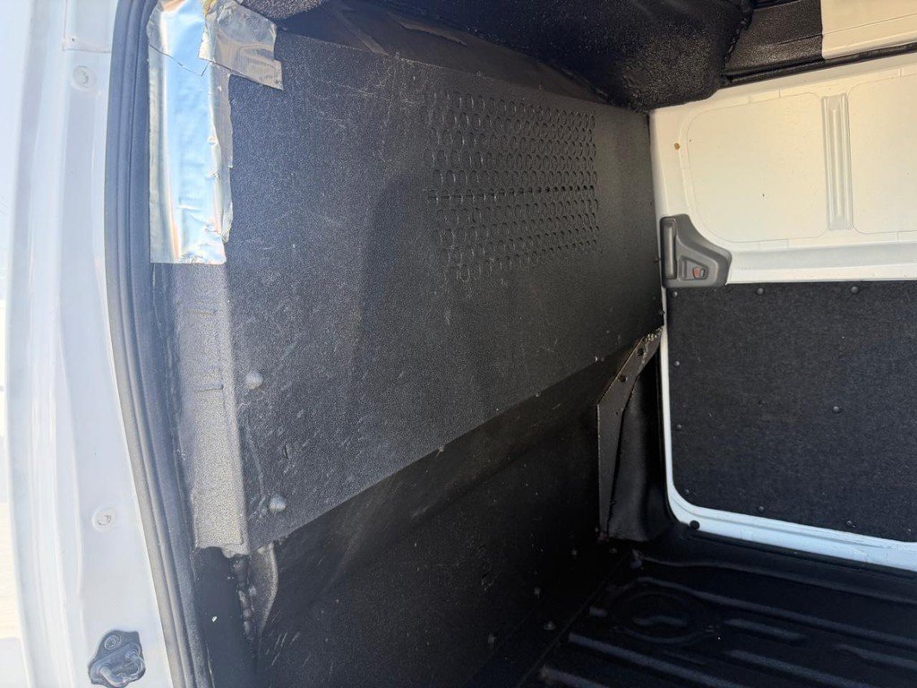Used 2021 Nissan NV200 S FWD image 22