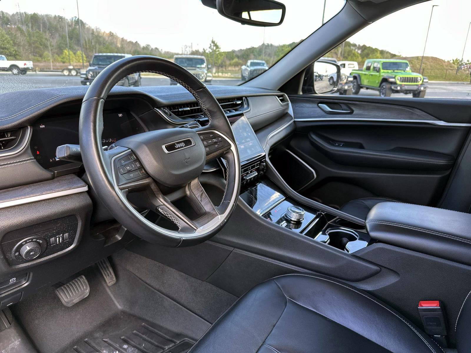 Used 2022 Jeep Grand Cherokee L Limited image 33