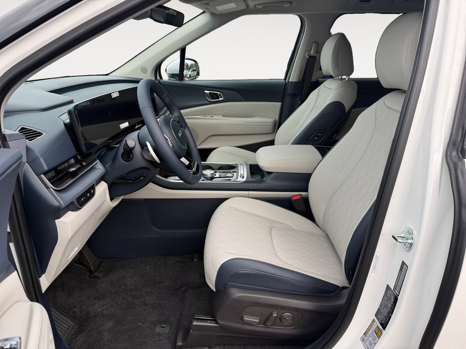 New 2026 Kia Carnival SX image 10