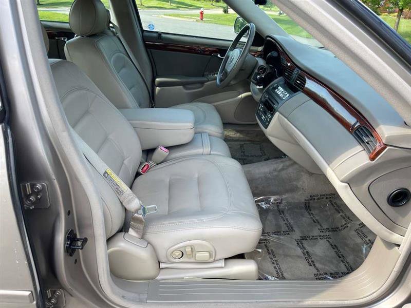 Used 2003 Cadillac De Ville w/ Comfort & Convenience Package FWD image 76