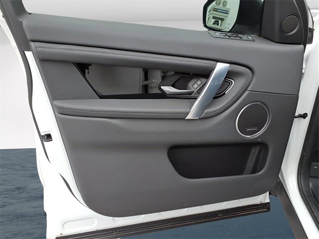 Used 2020 Land Rover Discovery Sport image 25