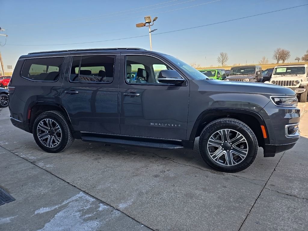 Used 2024 Jeep Wagoneer Series II image 13