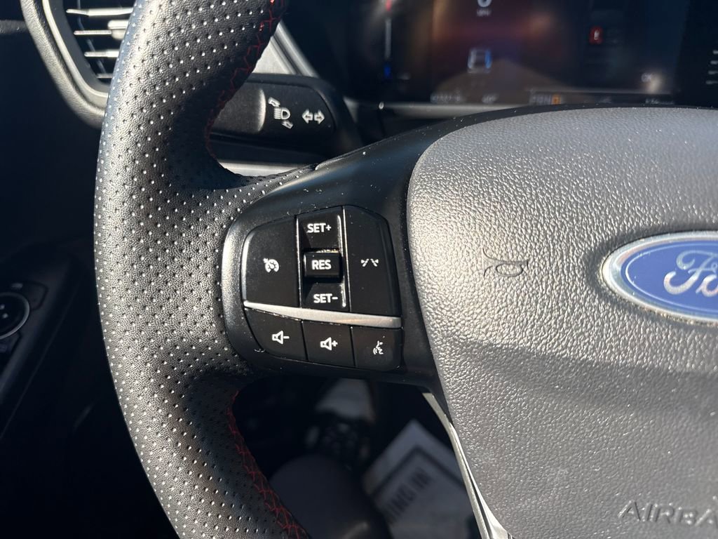 Used 2023 Ford Escape ST-Line image 39