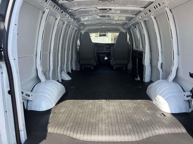 New 2026 GMC Savana 2500 Extended w/ Driver Convenience Package RWD image 15