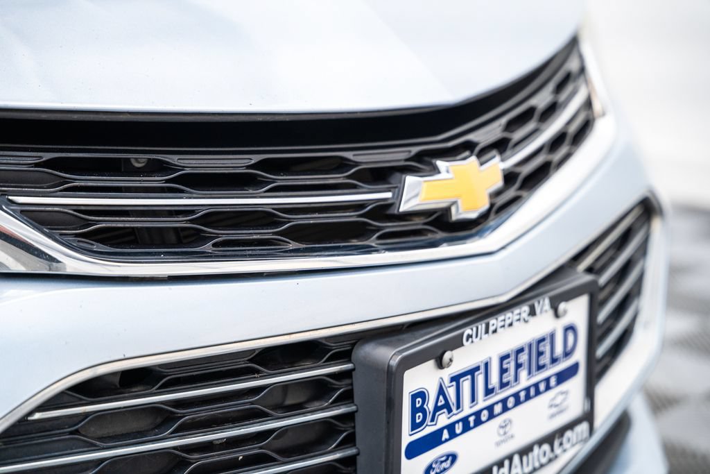 Used 2018 Chevrolet Cruze Premier w/ Enhanced Convenience Package FWD image 11