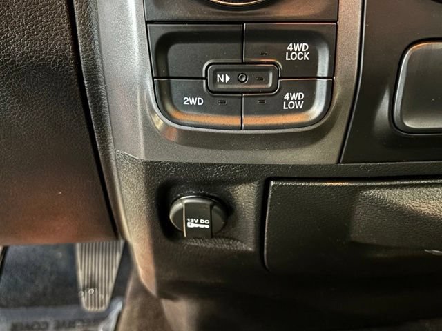 Used 2022 RAM 1500 Classic SLT AWD/4WD image 36