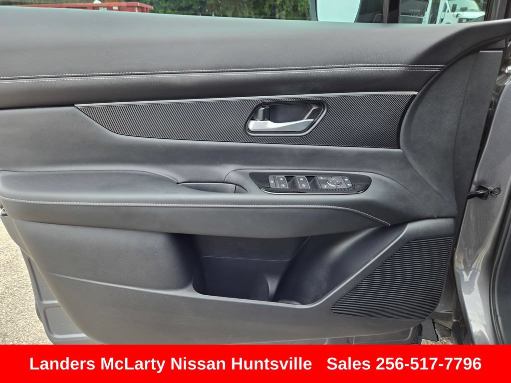 Used 2025 Nissan Murano SV AWD/4WD image 20