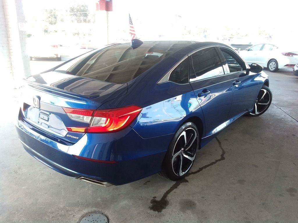 Used 2018 Honda Accord Sport image 5