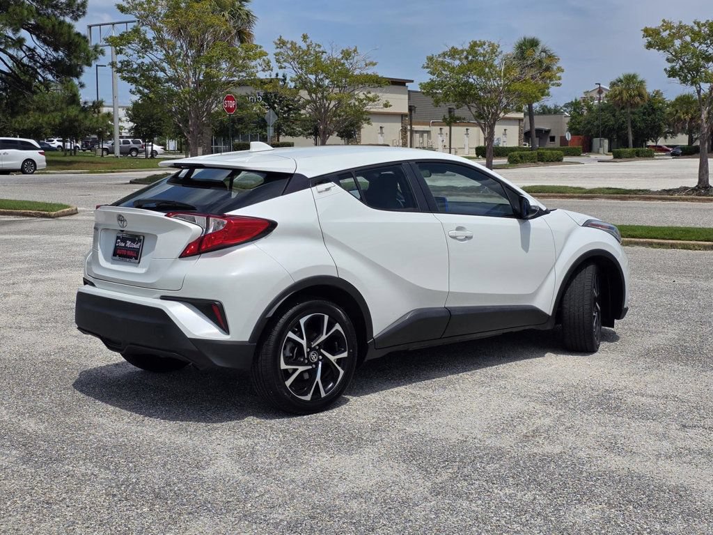 Used 2021 Toyota C-HR XLE FWD image 5