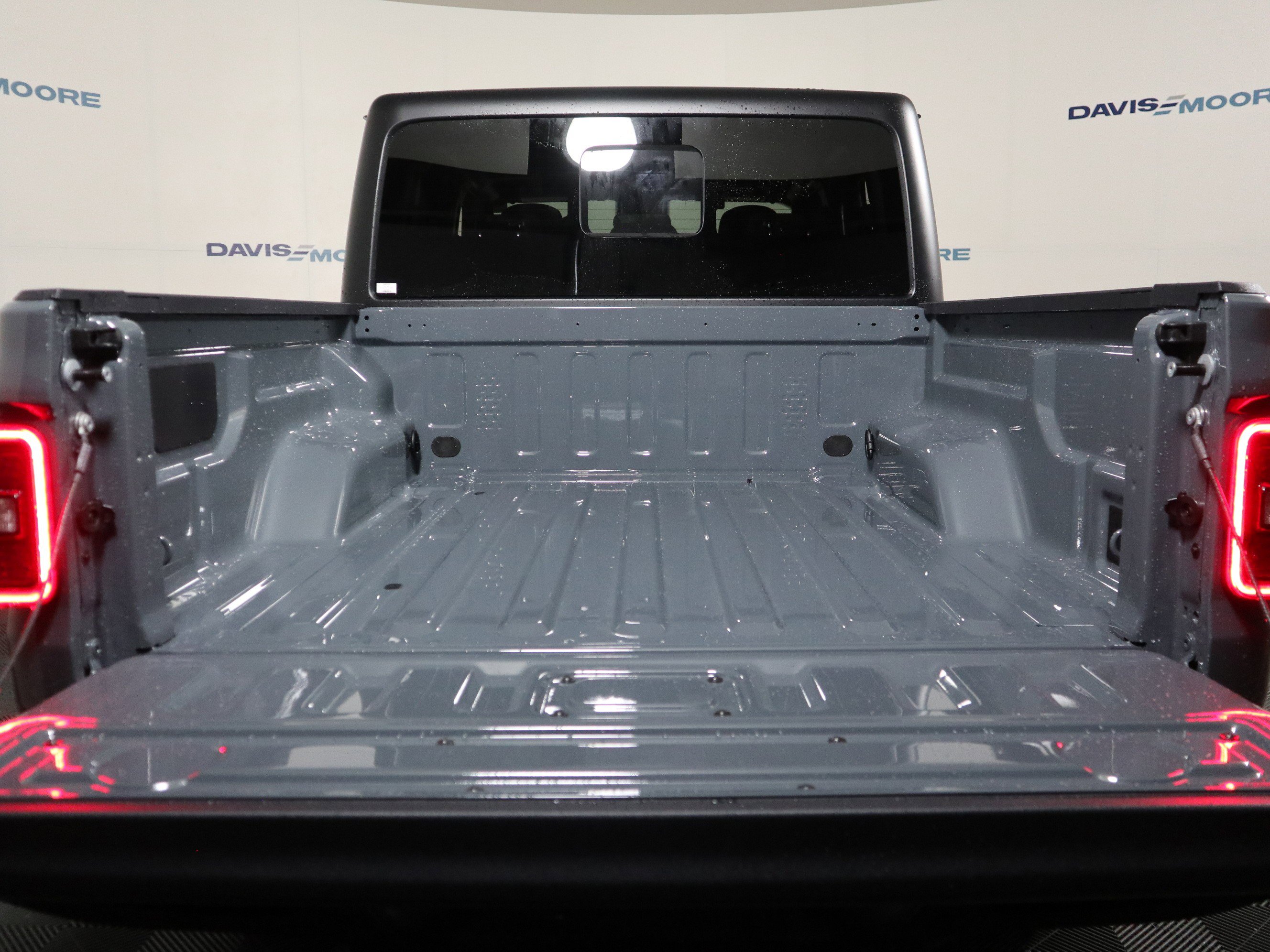 New 2025 Jeep Gladiator Sport AWD/4WD image 8