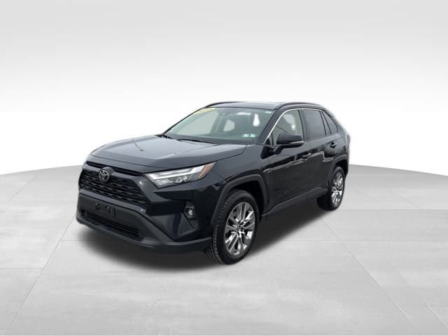 Used 2023 Toyota RAV4 XLE Premium image 1
