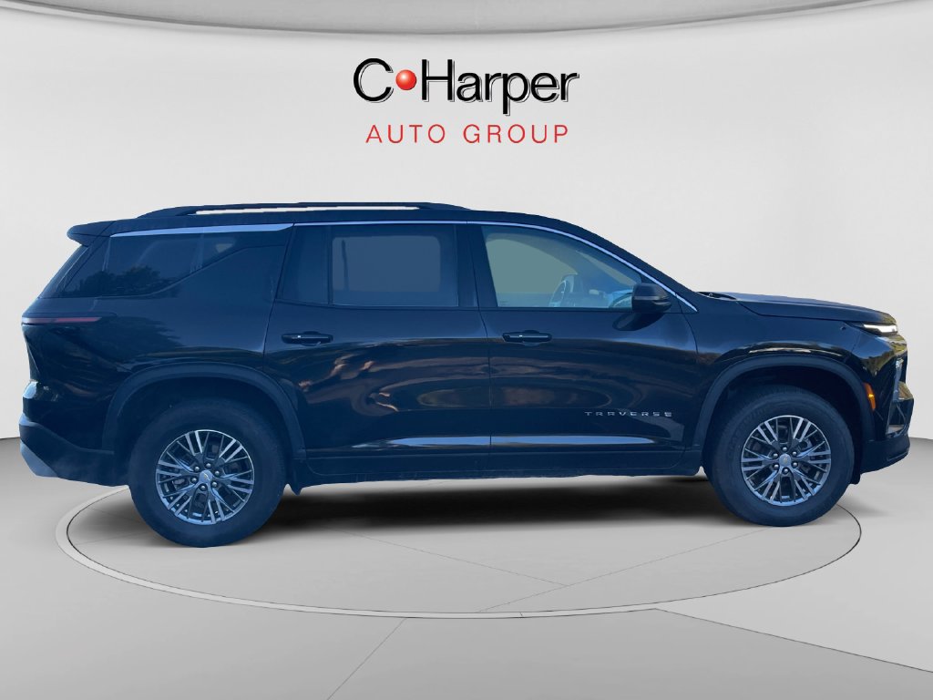 Certified 2025 Chevrolet Traverse LT AWD/4WD image 2
