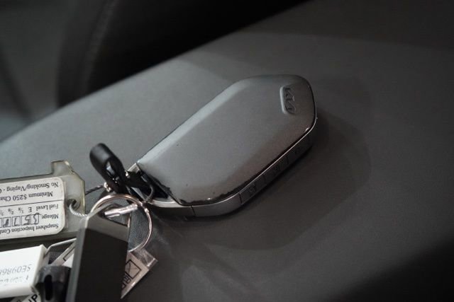 Used 2025 Kia K4 LXS image 35