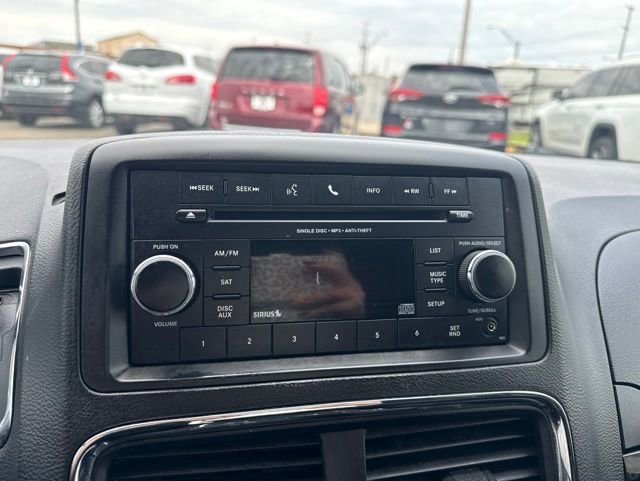 Used 2016 Dodge Grand Caravan SXT FWD image 23