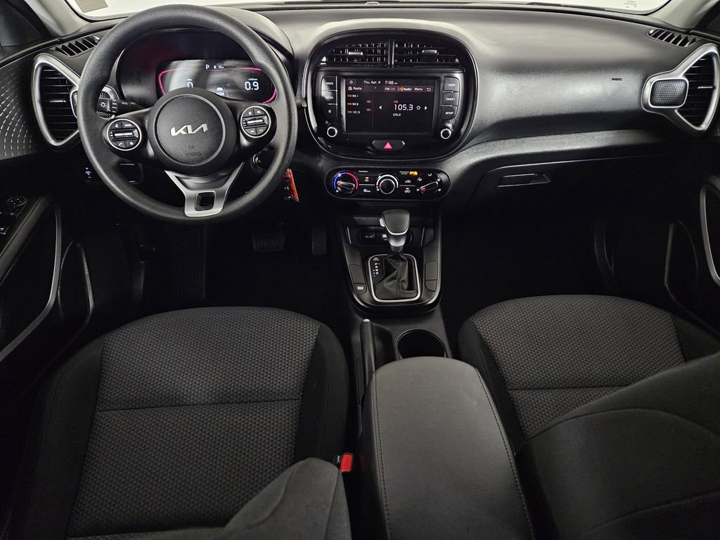 Used 2025 Kia Soul LX w/ LX Technology Package image 7