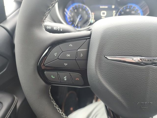 New 2026 Chrysler Pacifica Select w/ S Appearance Package image 11