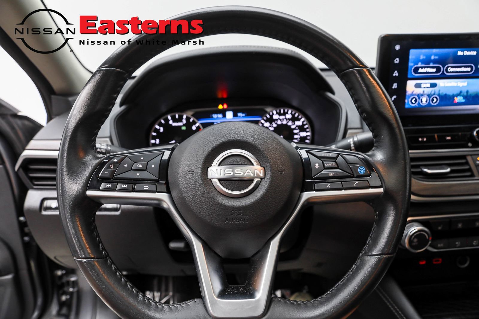 Used 2024 Nissan Altima 2.5 SV w/ SV Premium Package image 18